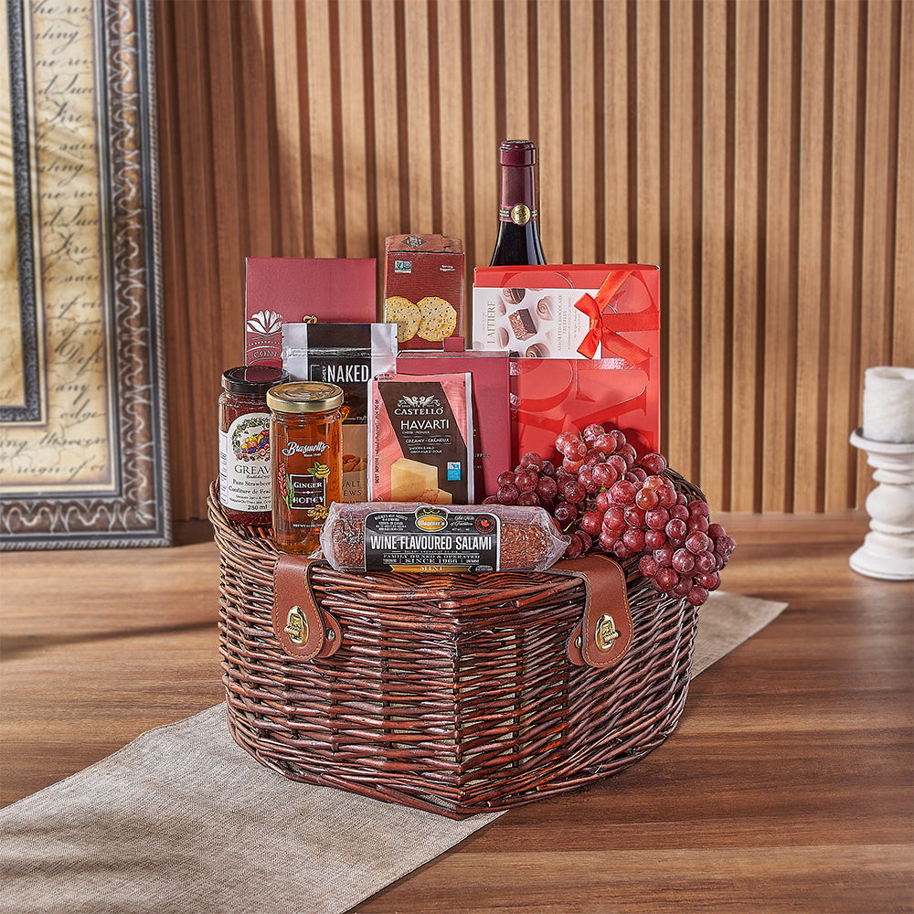 Heart-Shaped Wine Basket – how the gift is presented