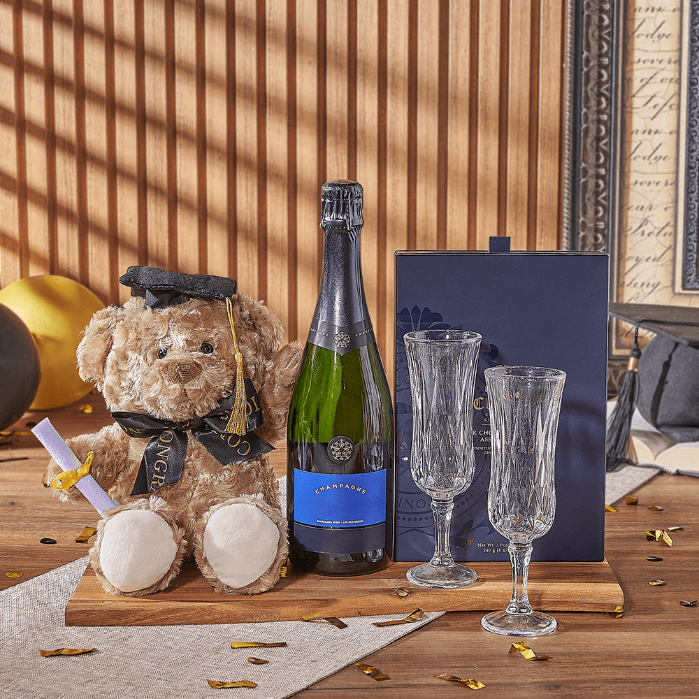 Graduation Sparkling Wine and Teddy – how the gift is presented