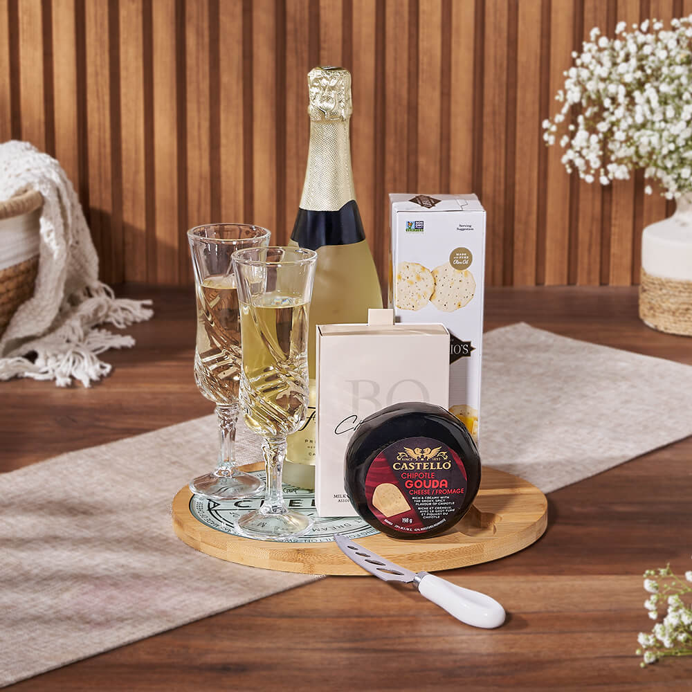 Sparkling Wine Cheese Truffles Basket – how the gift is presented