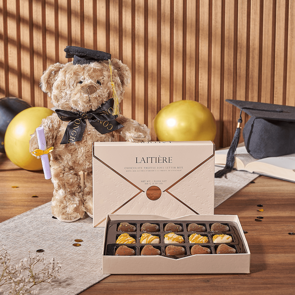 Graduation Chocolate and Bear Set – how the gift is presented