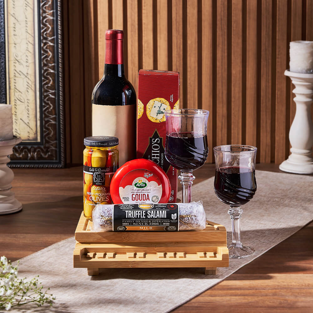 Grand Piano Wine and Cheese Gift – how the gift is presented