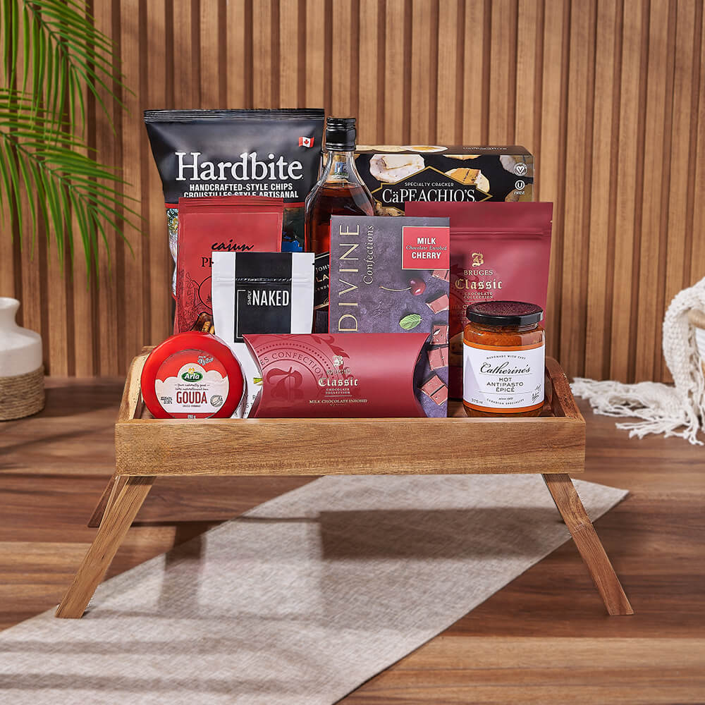 Artisan Cheese and Whiskey Tray – how the gift is presented