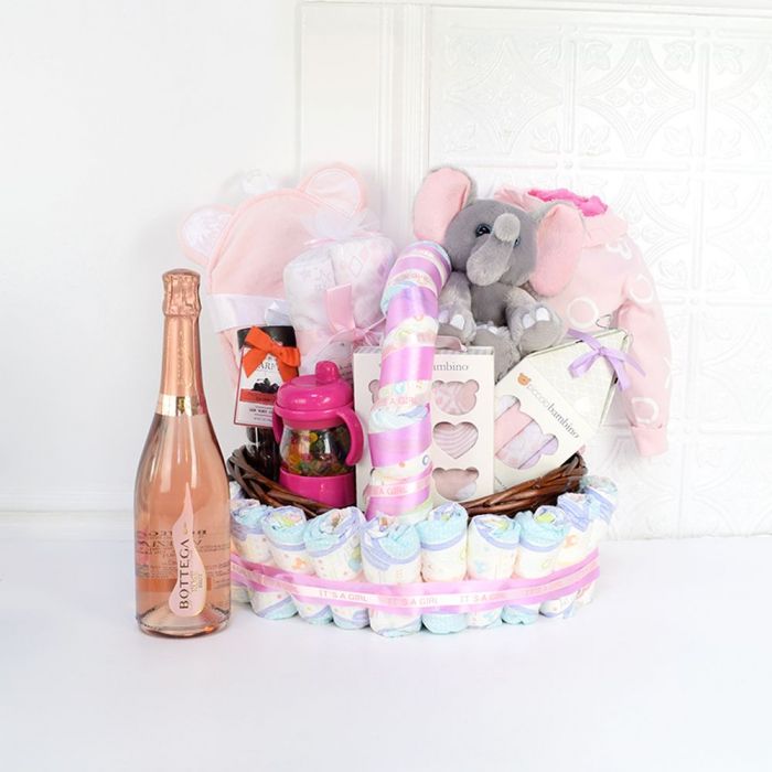 Little One's Arrival Champagne Gift – how the gift is presented