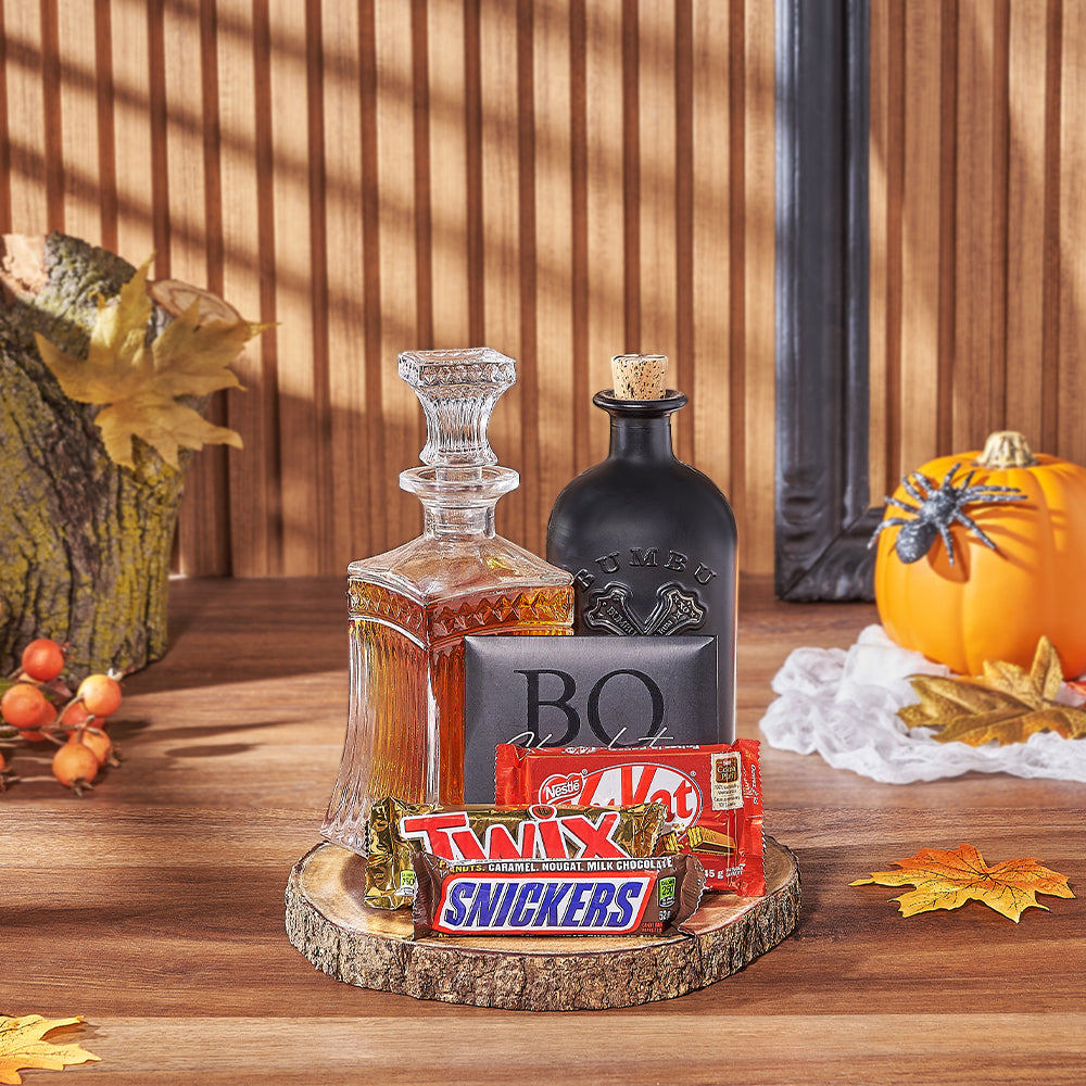 Halloween Liquor Gift Set with Ferguson Decanter and Gourmet Treats – how the gift is presented