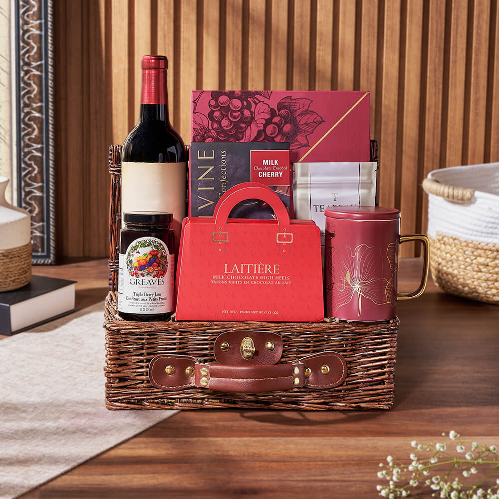 Wine Basket with Jam and Tea – how the gift is presented