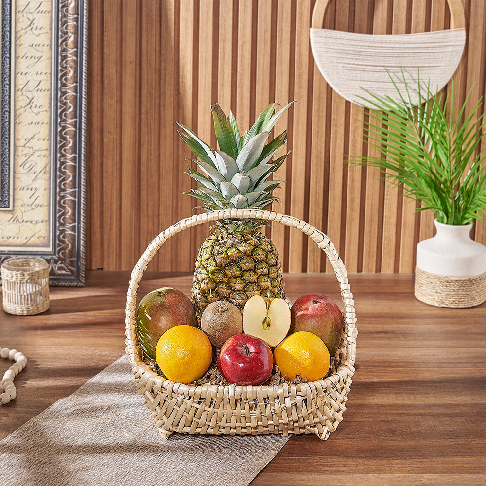 Tropical Fruit Basket Gift Set – how the gift is presented