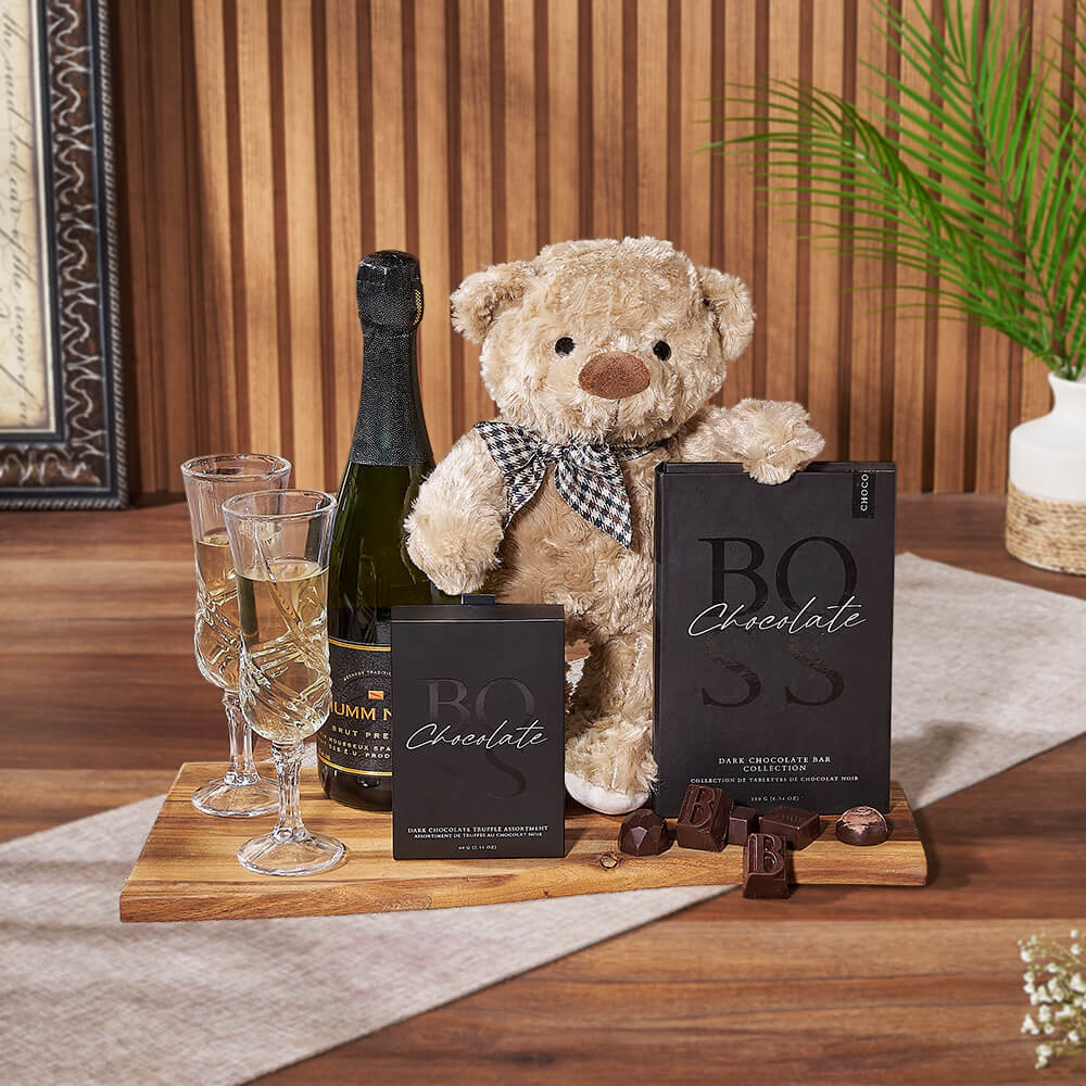 Sparkling Wine Acacia Board Gift Basket – how the gift is presented