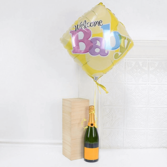 Newborn Baby Champagne Gift – how the gift is presented