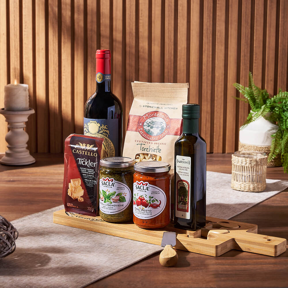 Gourmet Wine Gift Basket with Bamboo Cheese Board and Pasta – how the gift is presented
