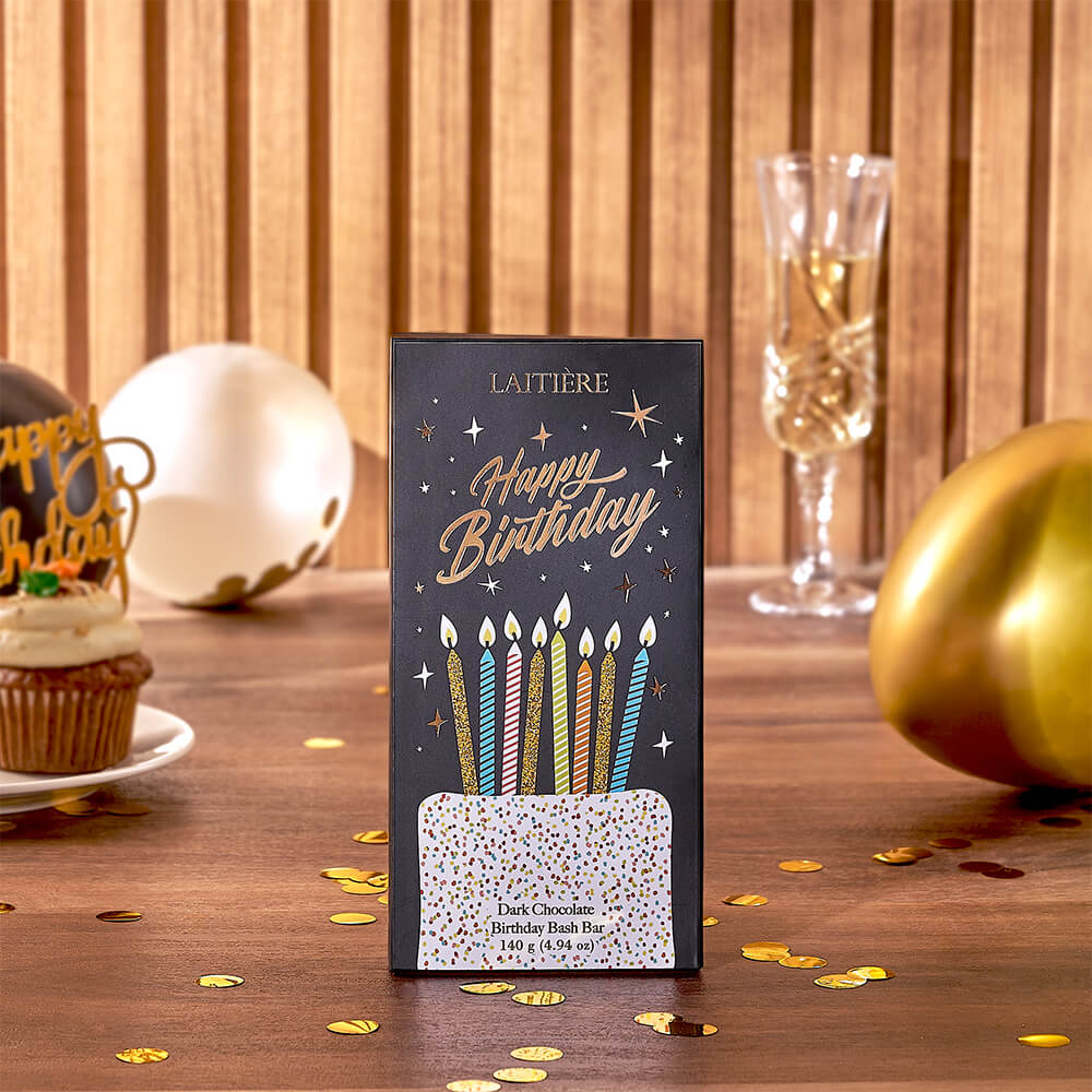 Sparkling Wine Birthday Set with Glasses – how the gift is presented