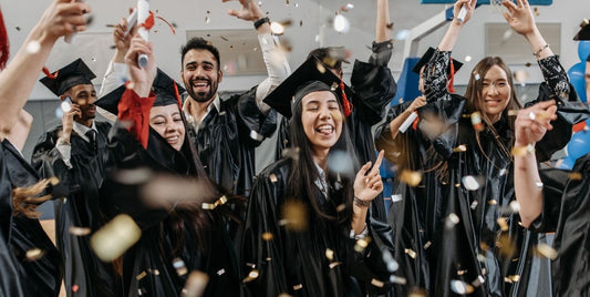 How to Throw the Perfect Graduation Party at Home