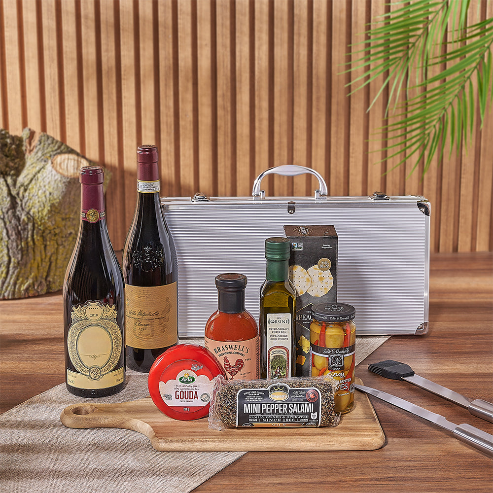 Two-Bottle Wine Gift with Serving Board – how the gift is presented