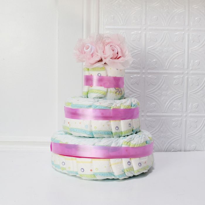 3-Tier Pink Baby Diaper Cake – how the gift is presented