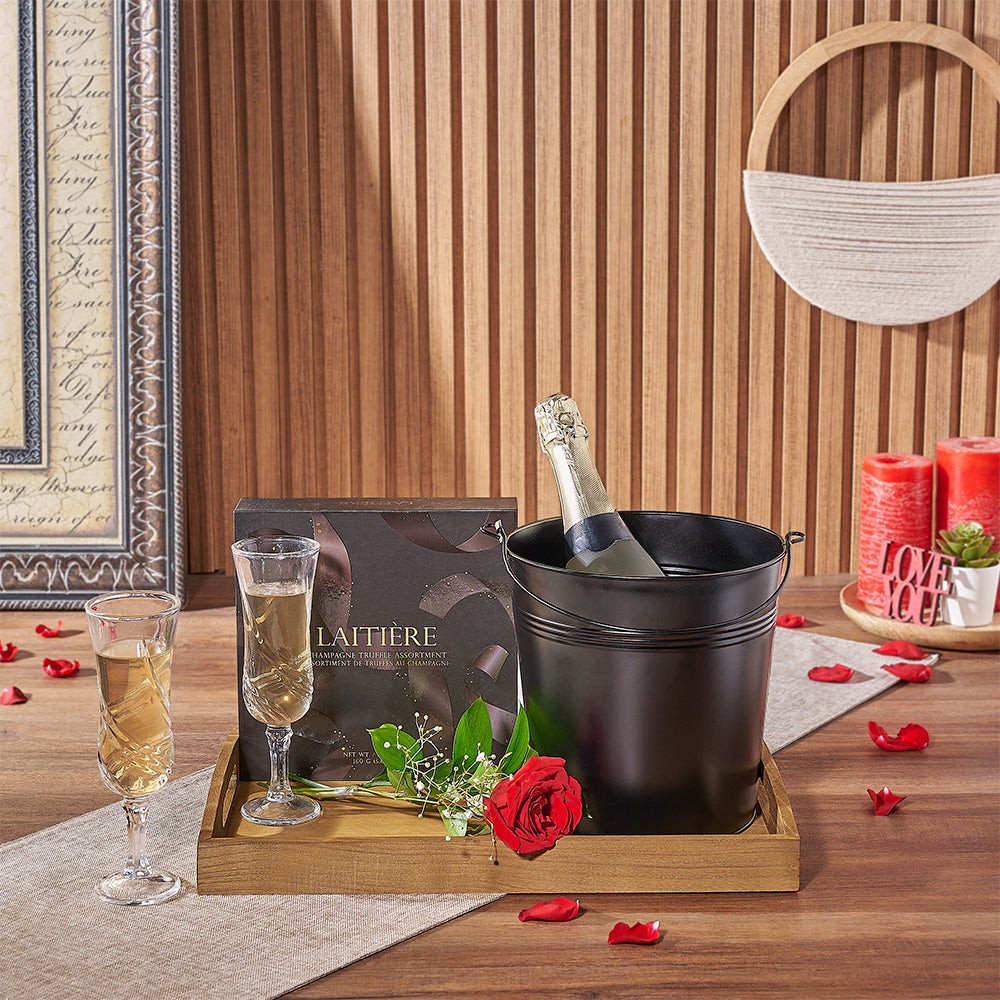 Valentine's Sparkling Wine with Chocolates – how the gift is presented