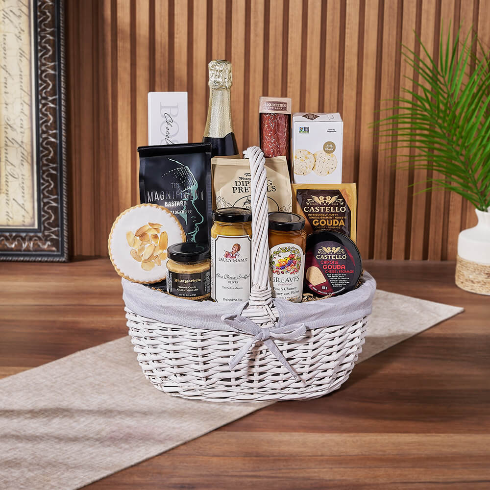 Small White Wicker Basket with Sparkling Wine, Cheese & Chutney – how the gift is presented