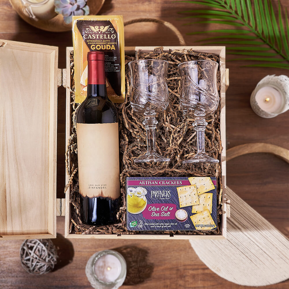 Wine and Cheese Crate – how the gift is presented