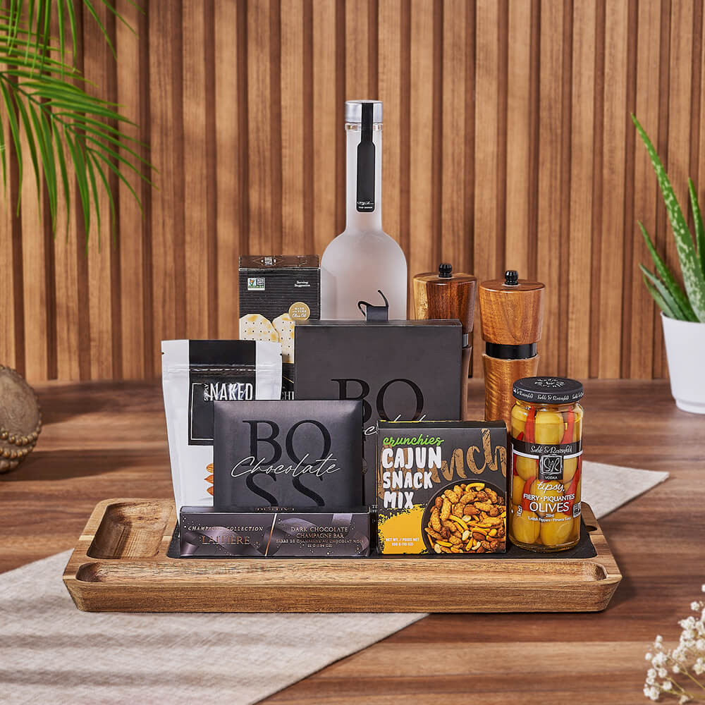 Vodka and Acacia Wood Gift Box – how the gift is presented