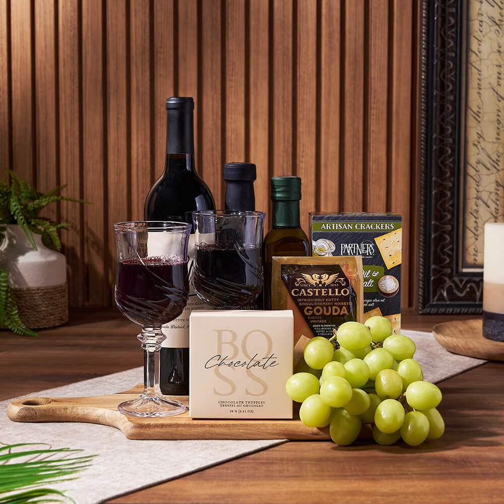 Wine Basket with Chocolate and Cheese, Washington DC – how the gift is presented