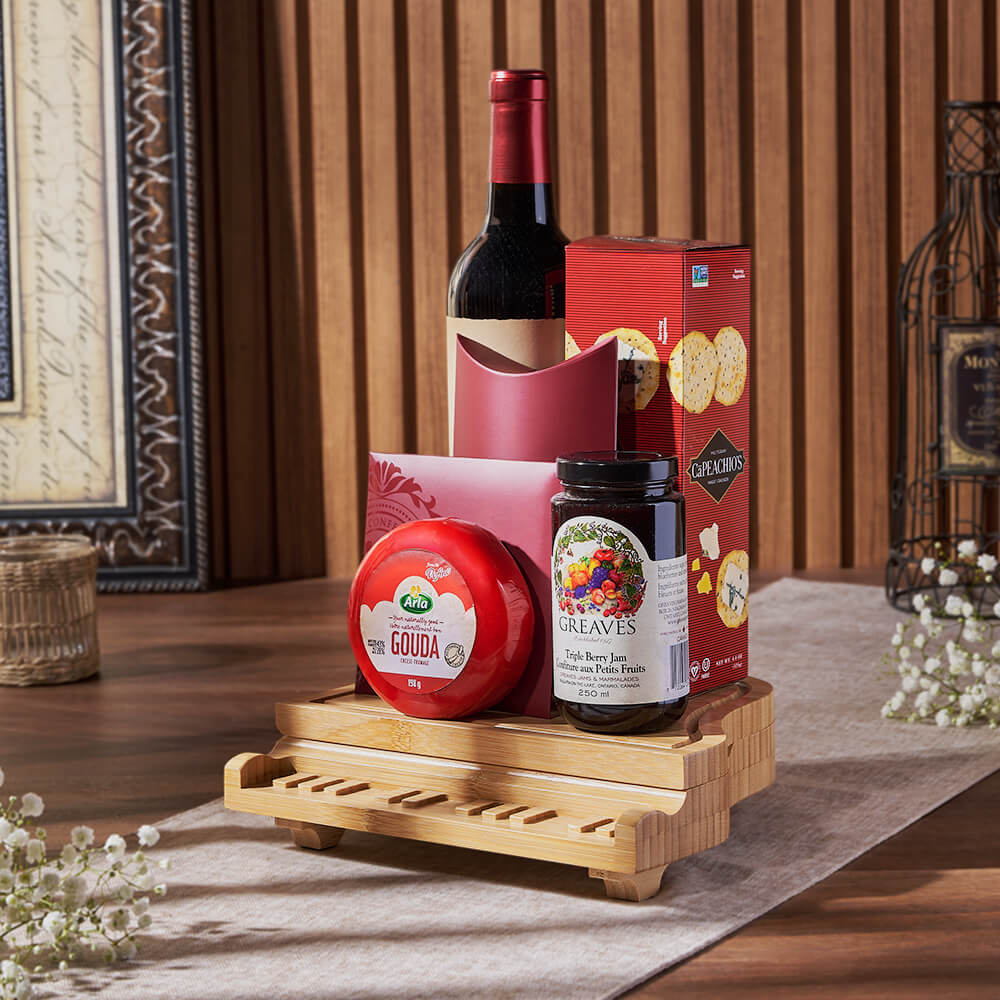 Grand Piano Wine and Cheese Basket – how the gift is presented