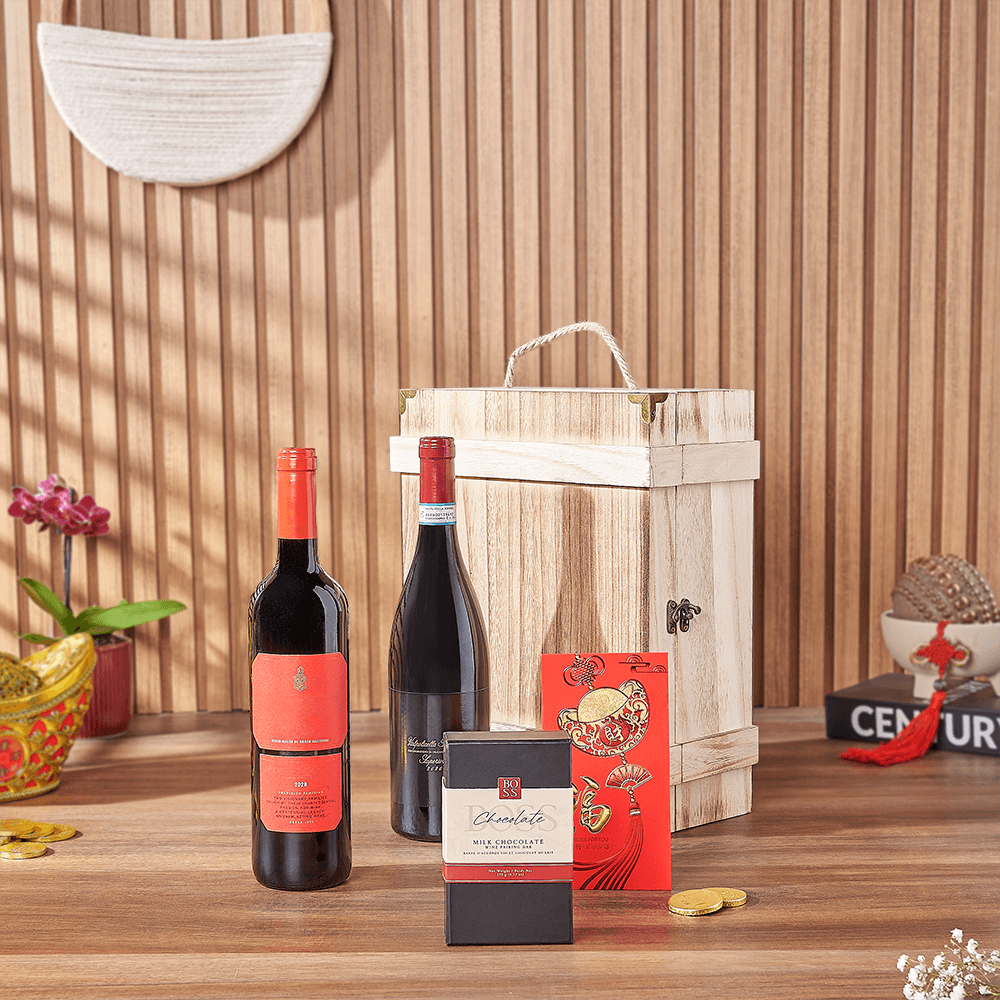 Two Bottles Wine in Wooden Box – how the gift is presented