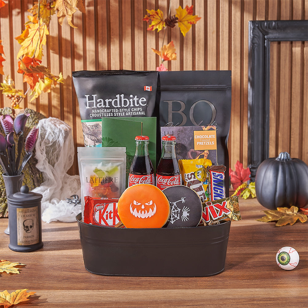 Halloween Candy and Snack Gift Box – how the gift is presented