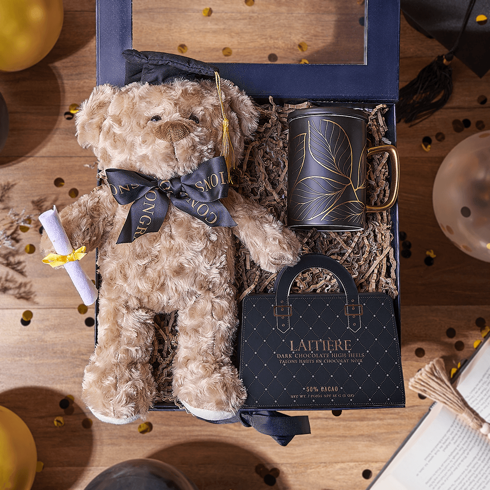 Chocolate Gift Box with Graduation Bear – how the gift is presented