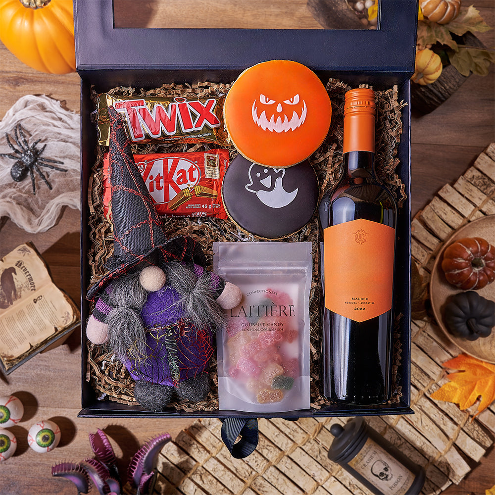Red Wine Halloween Treats Basket – how the gift is presented