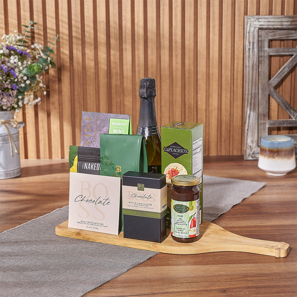 Sparkling Kosher Wine Treat Basket – how the gift is presented
