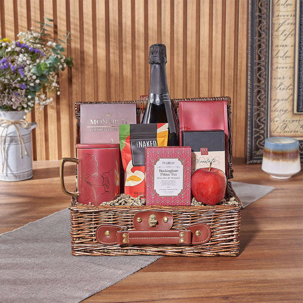 Kosher Wicker Basket with Sparkling Wine and Gourmet Food Selection – how the gift is presented