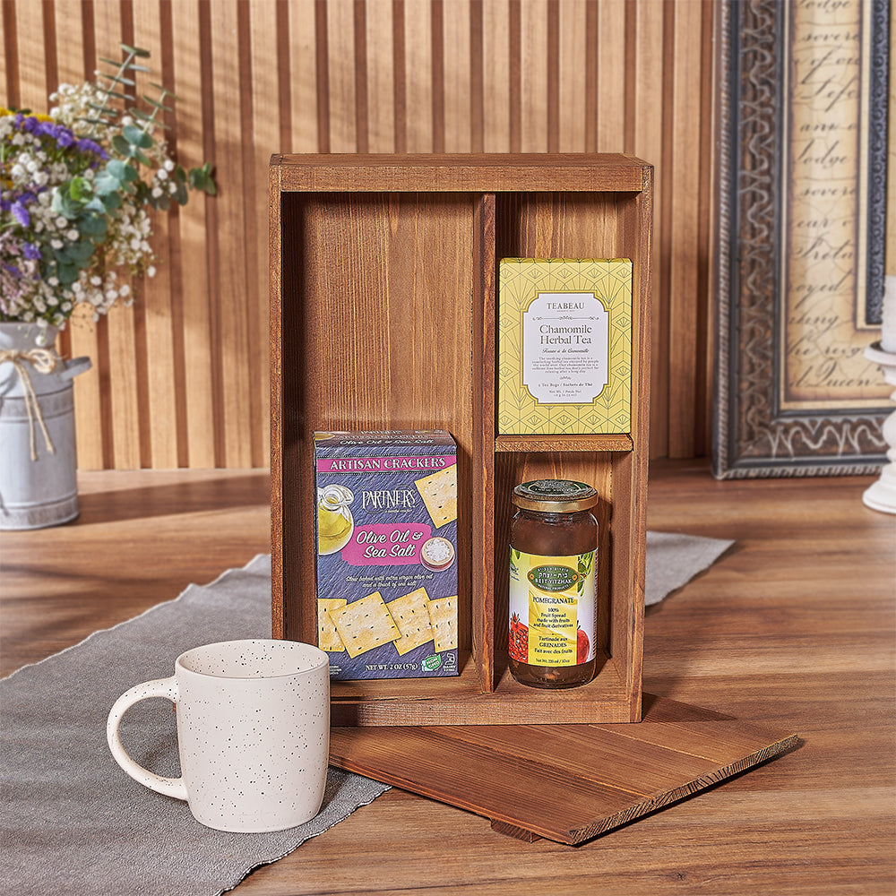 Olive Oil and Crackers Gift Box – how the gift is presented