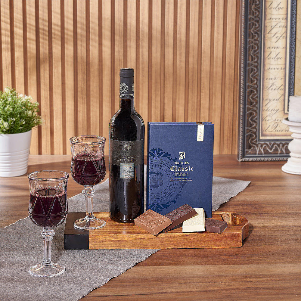 Chocolate Wine Gift Basket Kosher – how the gift is presented