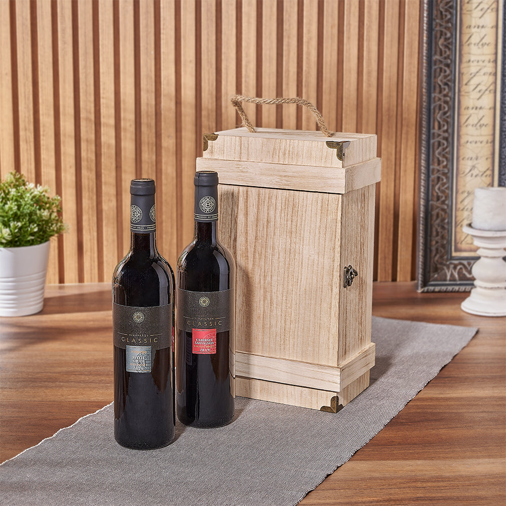 Wooden Kosher Wine Gift Box – how the gift is presented
