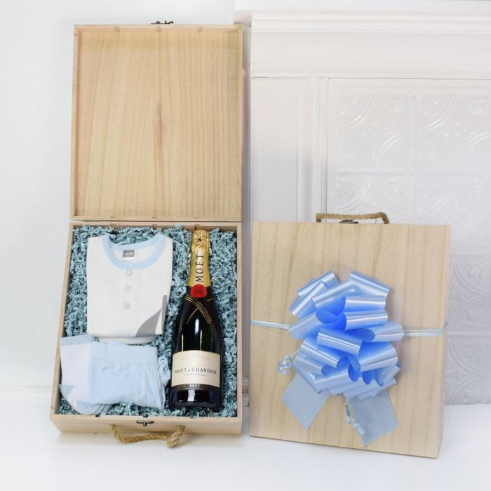New Baby Boy Celebration Champagne Gift in Four-Slot Pine Box – how the gift is presented