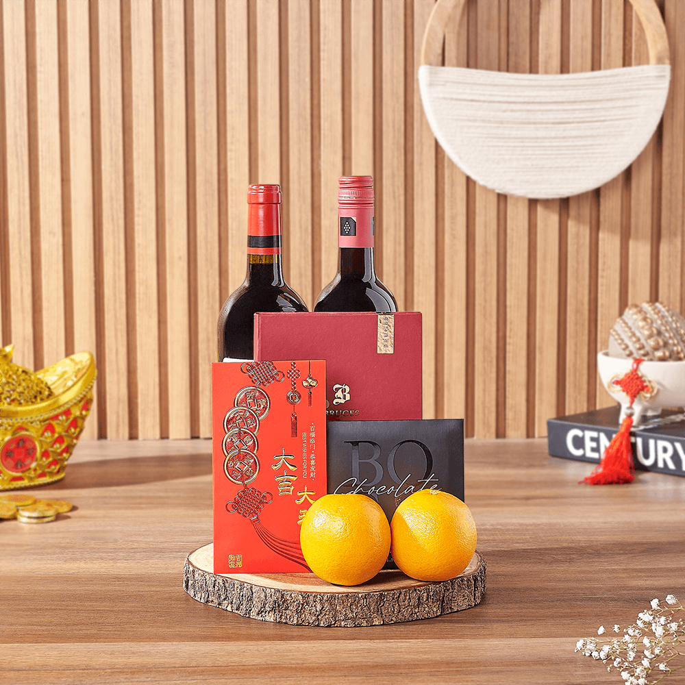 Wine and Chocolate Lunar Gift Set – how the gift is presented