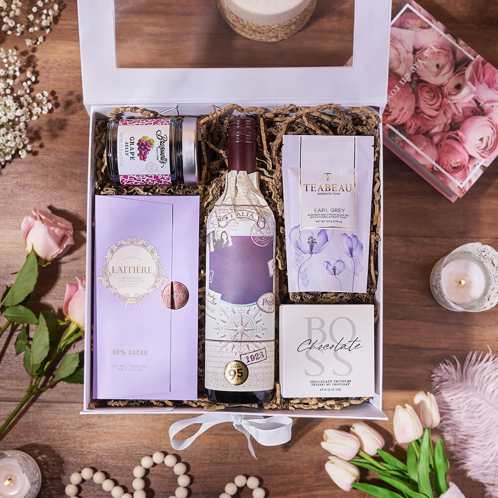 Wine Gift Basket with Chocolate, Washington DC – how the gift is presented