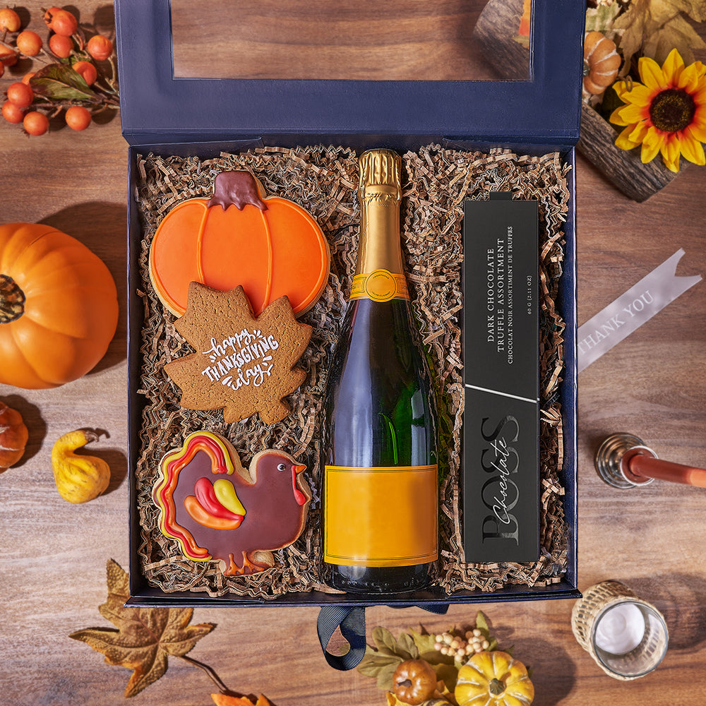 Sparkling Wine Gift Box with Handcrafted Thanksgiving Treats – how the gift is presented